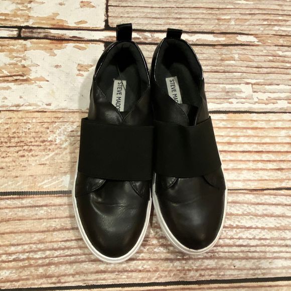 Steve Madden Shoes - Steve Madden black slip on sneakers